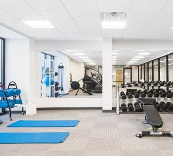 24/7 Fitness Center